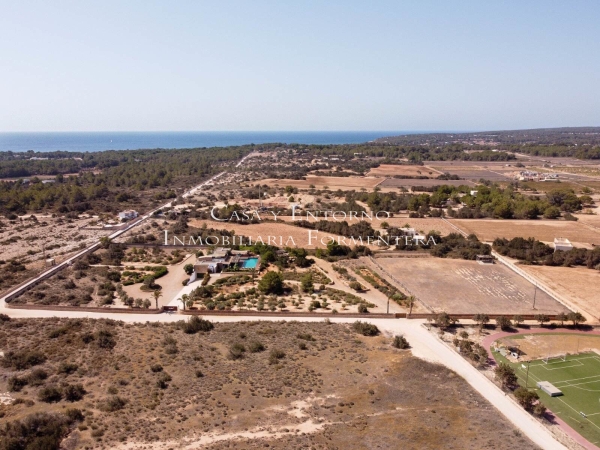 Prestigiosa villa esclusiva con ampio giardino e piscina a Formentera