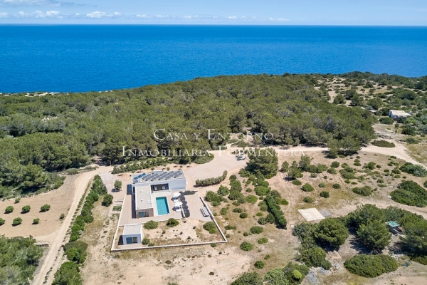 Fantastica villa esclusiva immersa nella natura a Formentera