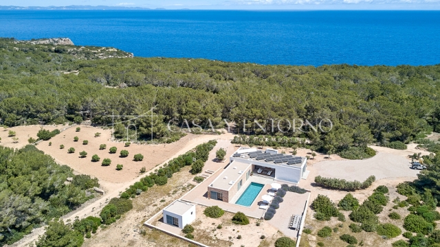 Invertir en Formentera: Guía Completa para Comprar una Propiedad en la Isla (Entre Ética y Rentabilidad)