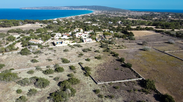 Terreno edificable con proyecto para villa de lujo