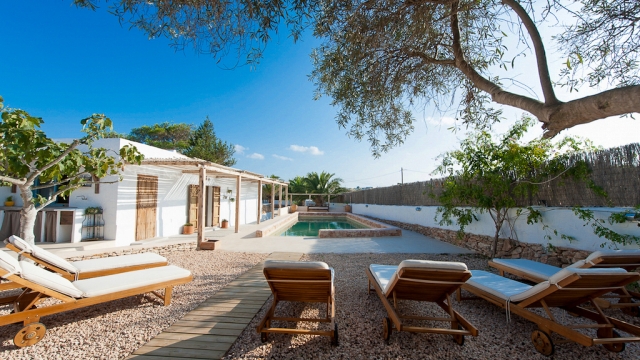 Finca Tradicional con Piscina y Vista al Parque Natural
